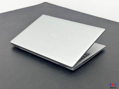 Dell latitude 5521 Core i7-11850H 8GB 256GB FHD