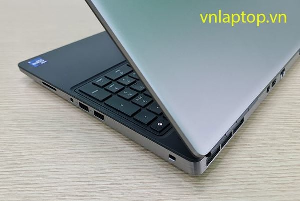 Dell Precision 7560 Core i9 11950H, RTX 4000 8GB | Workstation Cao Cấp