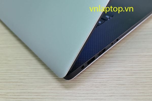Dell Precision 5520 7820HQ, 16GB, 512GB SSD, Card Rời 4GB M1200 - Giá Siêu Rẻ HCM & Việt Nam