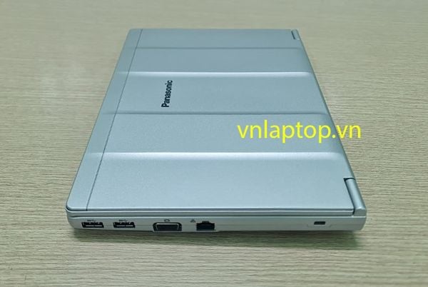 Panasonic CF SV 7 - Siêu nhẹ 0.99kg - Pin lâu trên 5 giờ | Hàng mới về, đẹp keng 98% 99%