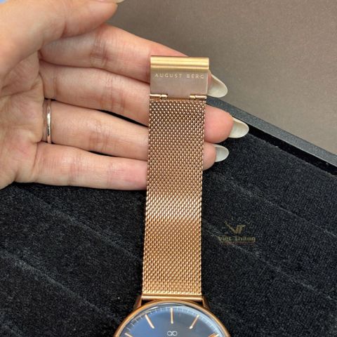  Đồng hồ AUGUST BERG nam 10140A05MRG- Serenity Deep Blue 40mm - Dây Kim Loại Mesh - Vàng Hồng 