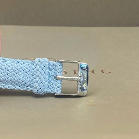  Đồng hồ AUGUST BERG nữ 10332E03VLBL- Serenity Blanc Dot 32mm - Dây Perlon - Xanh Nhạt - Màu Bạc 