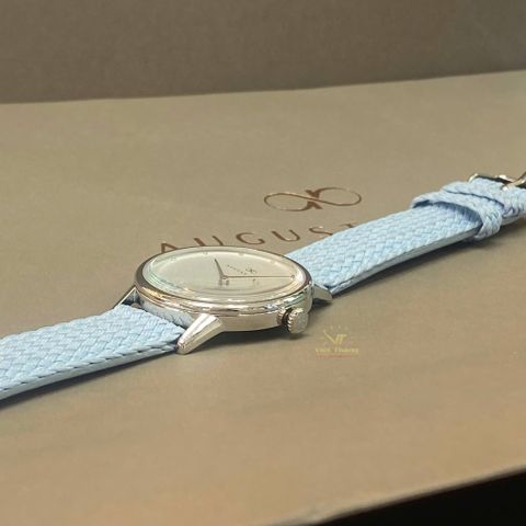  Đồng hồ AUGUST BERG nữ 10332E03VLBL- Serenity Blanc Dot 32mm - Dây Perlon - Xanh Nhạt - Màu Bạc 