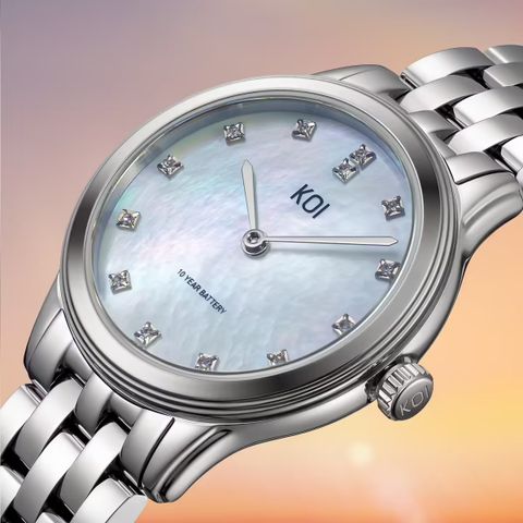  KOI Flagship K007.436.64.50.03.04.01 – Nữ – Quartz (Pin) – Mặt Số 30mm – Kính Sapphire – Khảm Xà Cừ – Pin 10 Năm – Chống Nước 5ATM 