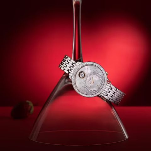  Saga 53766-SVSVSV-2 – Nữ – Kính Cứng – Quartz (Pin) – Mặt Số 39mm, Đính Đá Swarovski, Chống Nước 3ATM 
