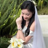  Saga 71931-SVWHSV-2 – Nữ – Kính Cứng – Quartz (Pin) – Mặt Số 26 x 36.5mm, Swiss Movt, Khảm Xà Cừ 