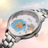  Saga Chroma Dance 54390-SVWTSV-2 – Nữ – Quartz (Pin) – Mặt Số 34mm – Kính Cứng – Mặt Số Đổi Màu 
