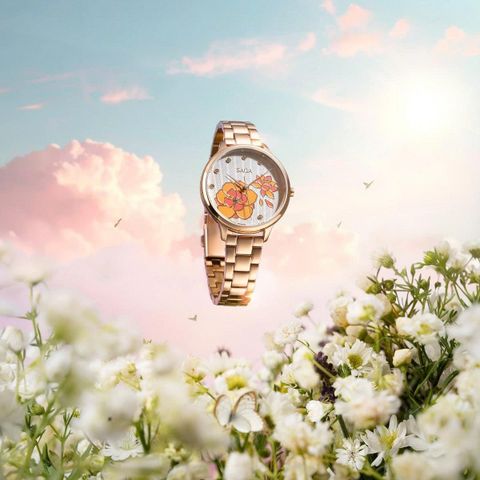  Saga Chroma Dance 54390-LGWTLG-2A – Nữ – Quartz (Pin) – Mặt Số 34mm – Kính Cứng – Mặt Số Đổi Màu, Đính Pha Lê 