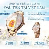  Saga Chroma Dance 54390-LGWTLG-2A – Nữ – Quartz (Pin) – Mặt Số 34mm – Kính Cứng – Mặt Số Đổi Màu, Đính Pha Lê 