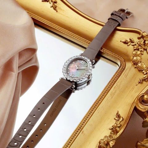  Saga 71931-SVBNBN-2 – Nữ – Kính cứng (Mineral Crystal) – Nền xà cừ ánh hồng quyến rũ – Dây da bò dập nổi vân cá sấu 