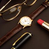  Koi K001.136.642.29.01.04 – Nữ – Kính Sapphire – Quartz (Pin) – Mặt Số 28mm, Đính Đá Pha Lê, Chống Nước 5ATM 