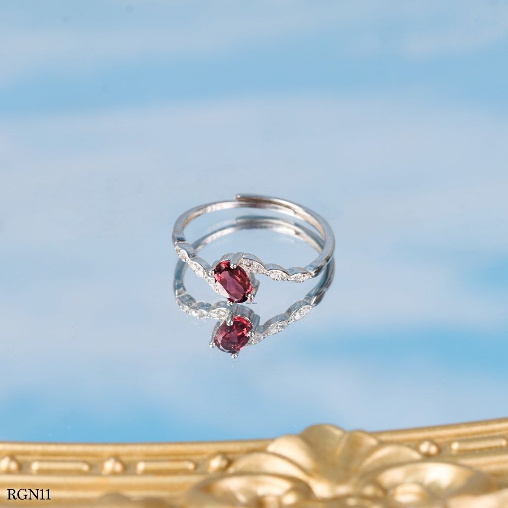 Nhẫn Bạc Garnet