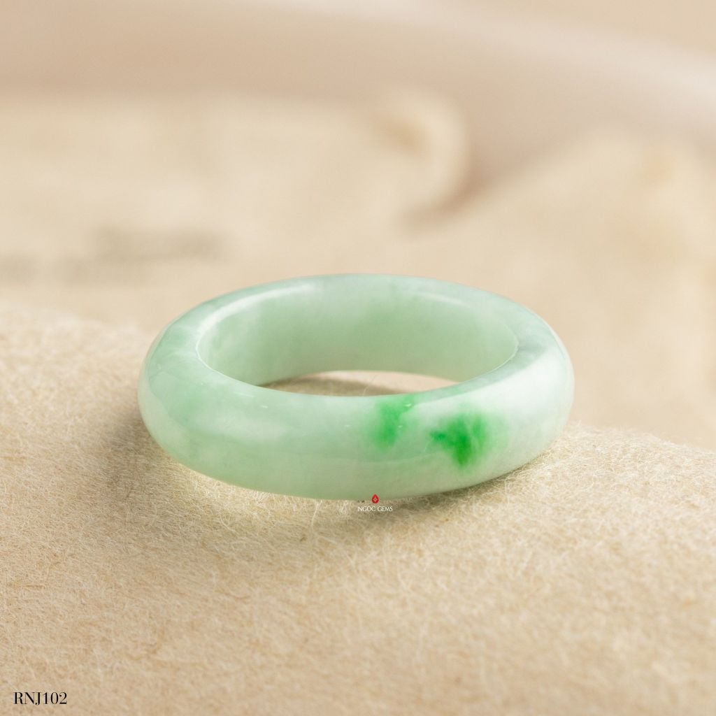 Nhẫn Nguyên Khối