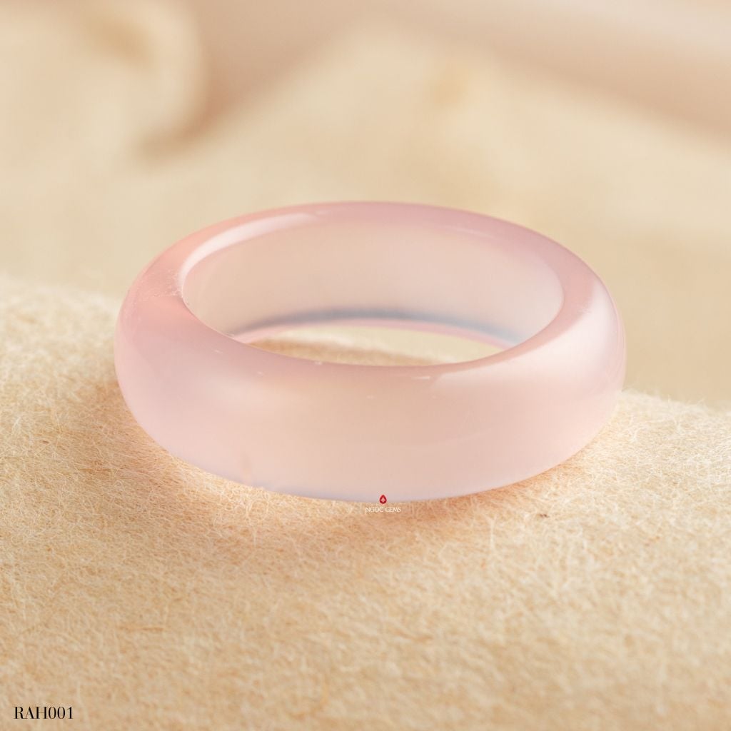 Nhẫn Nguyên Khối