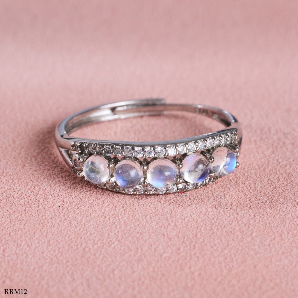Nhẫn Bạc Moonstone – Vẻ đẹp huyền ảo dưới ánh trăng
