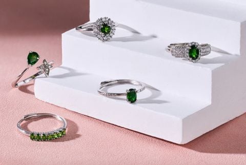 Nhẫn Bạc Diopside – Thanh âm của sắc xanh diệu kỳ