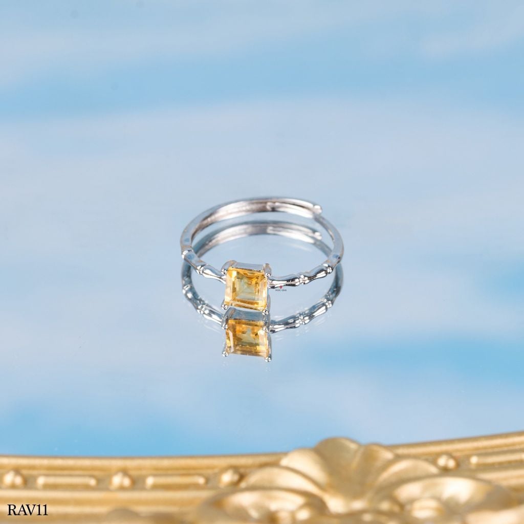 Nhẫn Bạc Thạch Anh Vàng – Sắc rực rỡ trong từng đường nét
