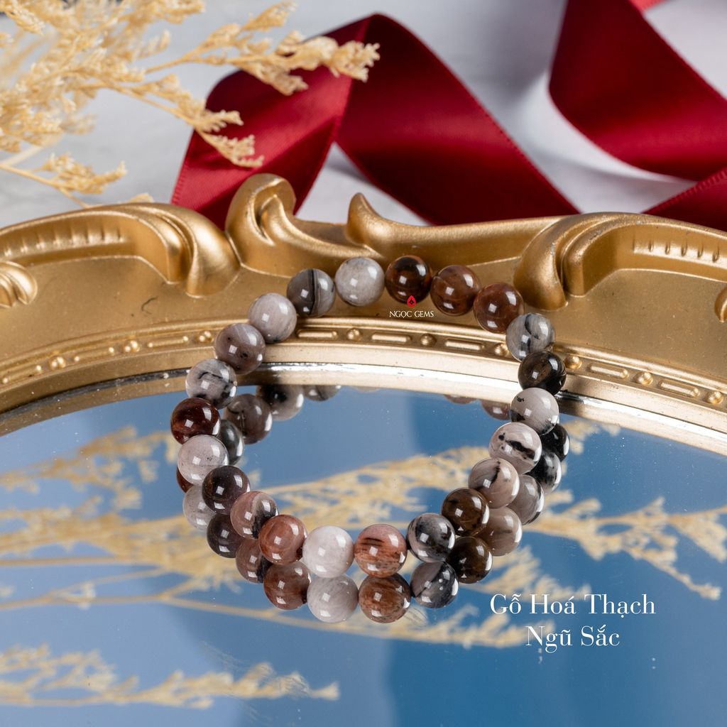 Vòng tay gỗ hoá thạch ngũ sắc