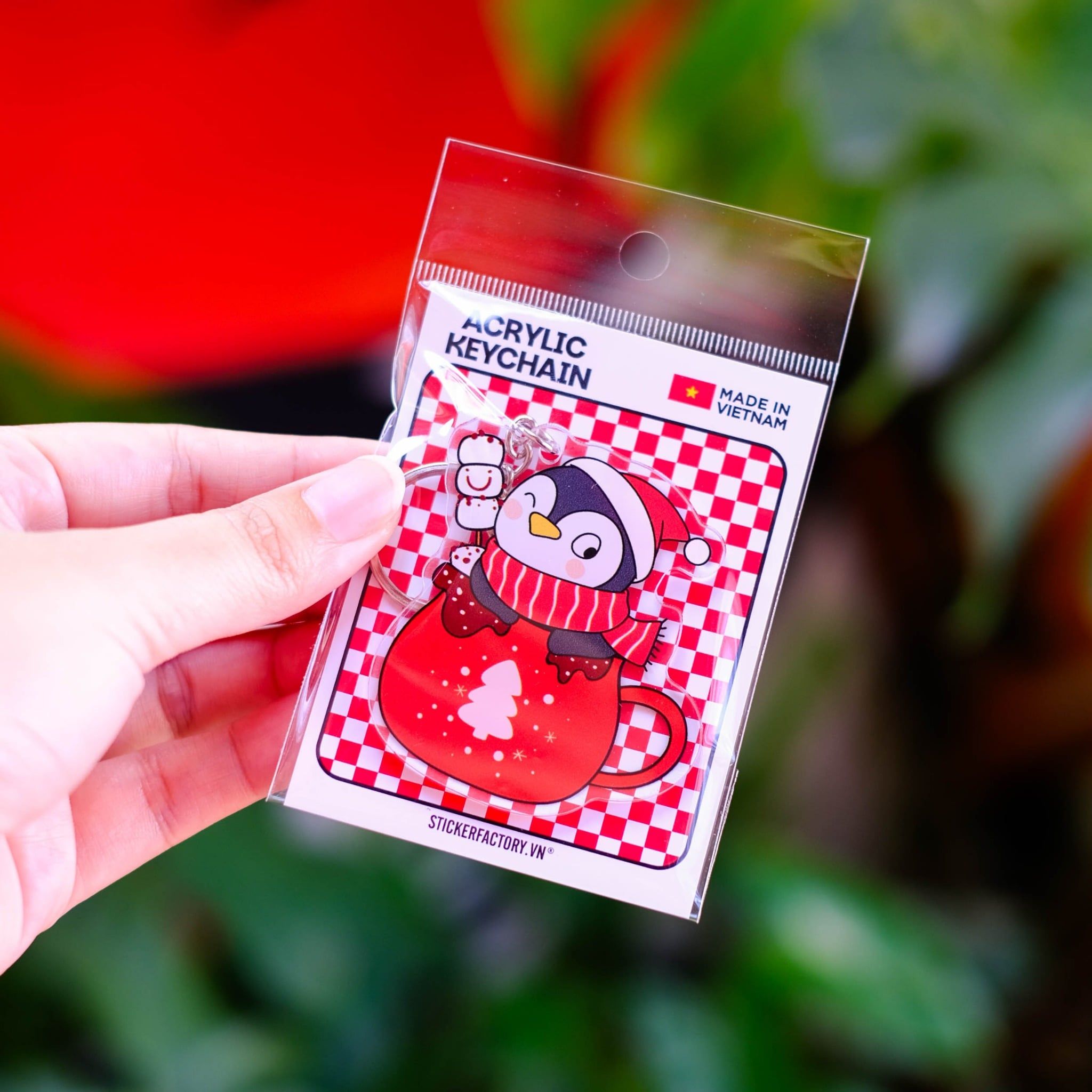 KC0040 Penguin Cup Noel - Móc khóa Acrylic Keychain