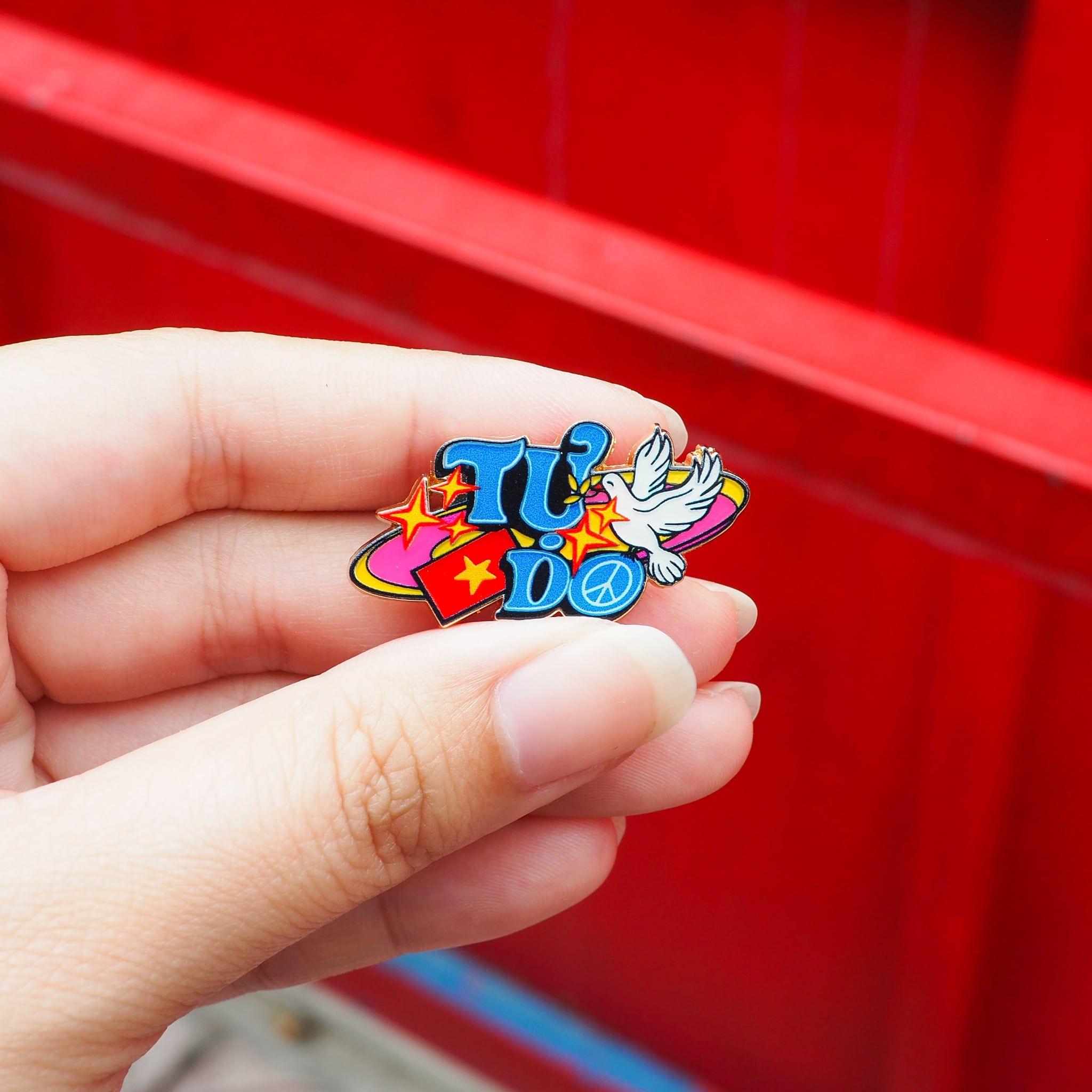 EPINVN001 Vietnam's National Motto - Set 4 Enamel Pin - Huy hiệu kim loại