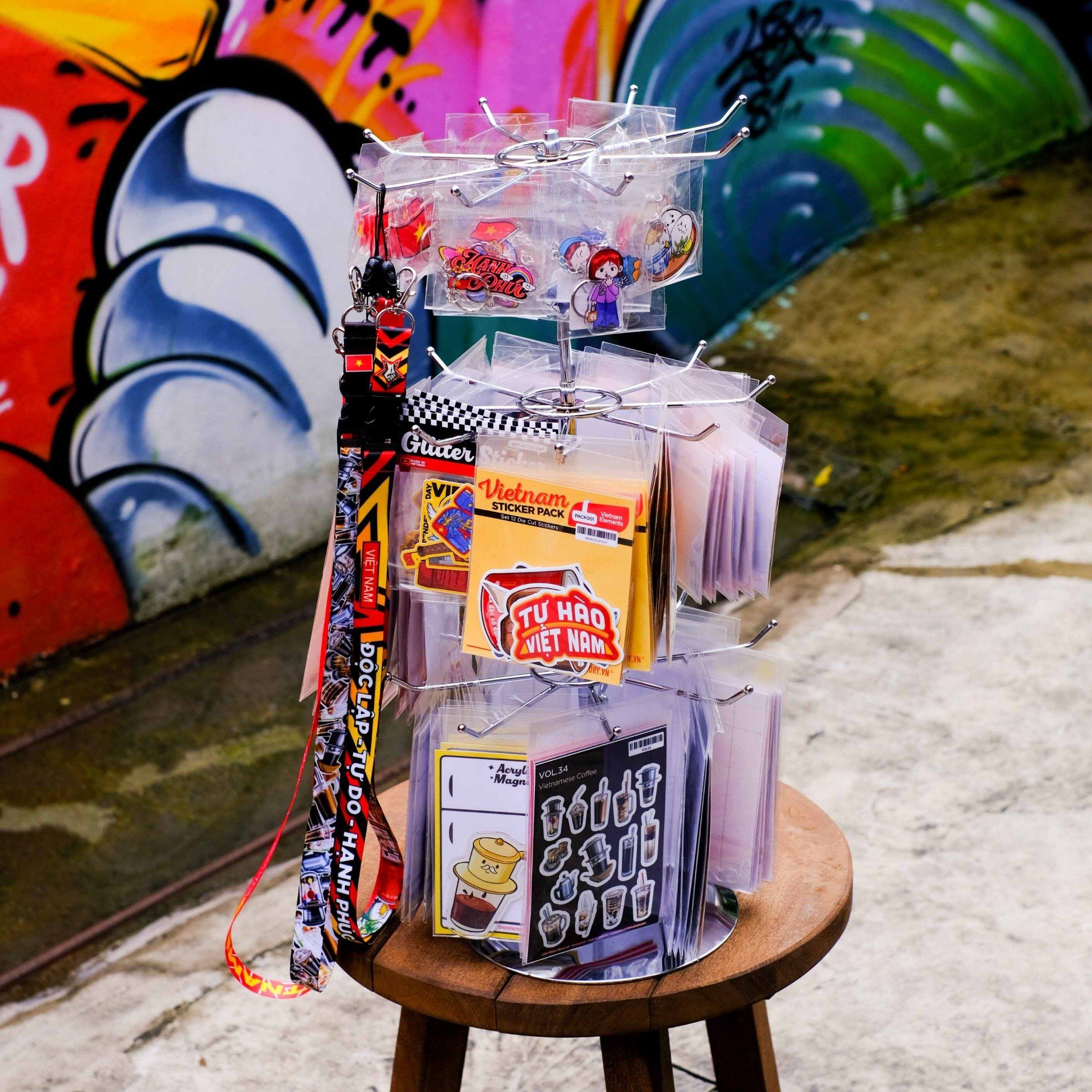 Kệ inox xoay 3 tầng để bàn