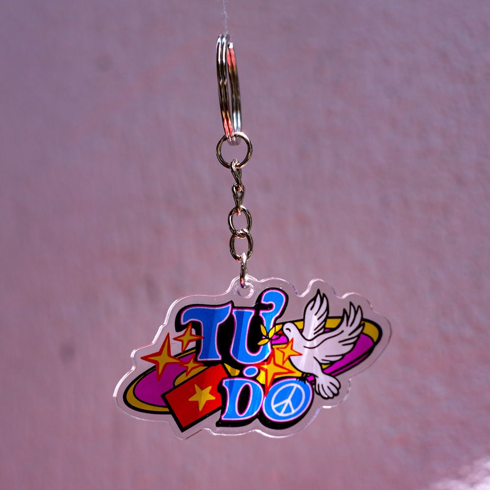 KC0028 Tự do - Móc khóa Acrylic