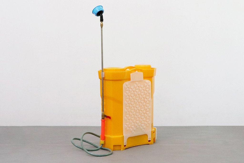Máy phun thuốc trừ sâu, côn trùng điện CON ONG VÀNG Li20 pin Vàng Pin lithium 12V8Ah