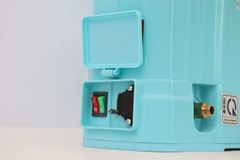 Máy phun thuốc trừ sâu, côn trùng điện OSHIMA Li20R-DP-pin Xanh Pin lithium 12V8Ah-SP
