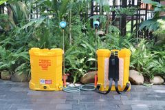 Máy phun thuốc trừ sâu, côn trùng điện MITSUKAISHO Li20-DP-2pin Vàng Pin lithium 12V8Ah-SP