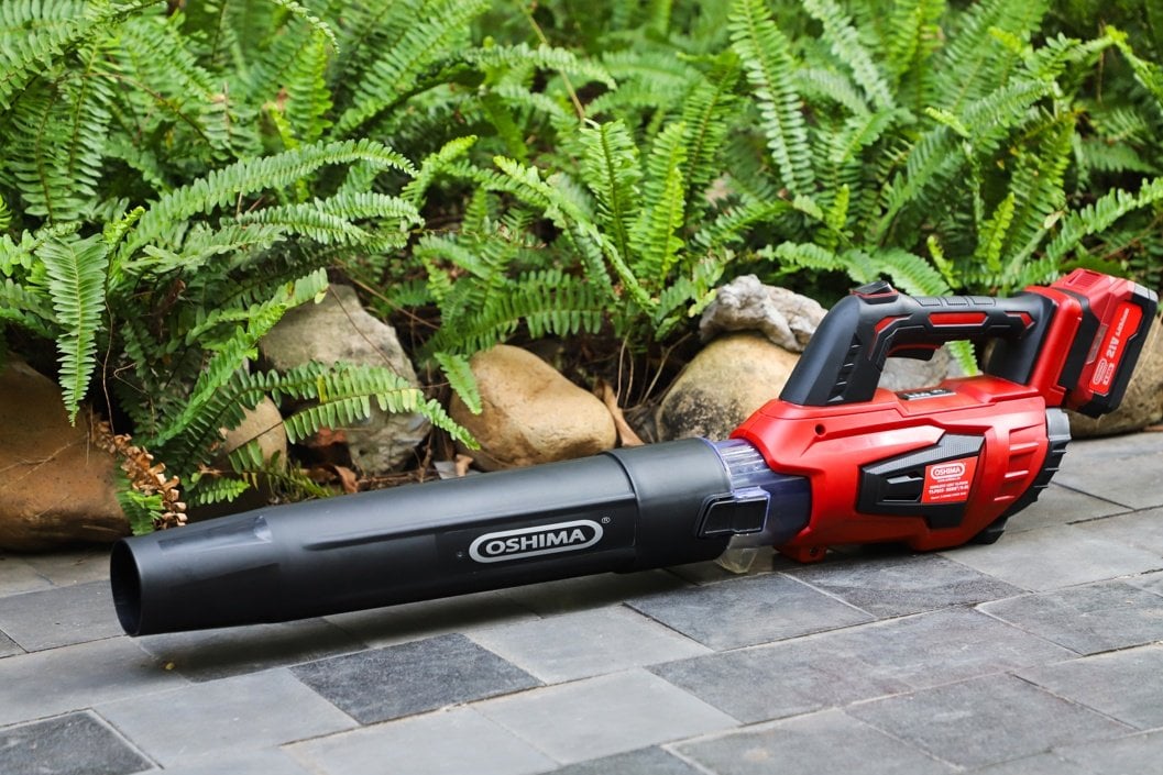 Thổi lá pin lithium Oshima TLP 21V-660 M3/H-D1 Gồm Pin lithium OSHIMA P21V-2.0 Ah-D2