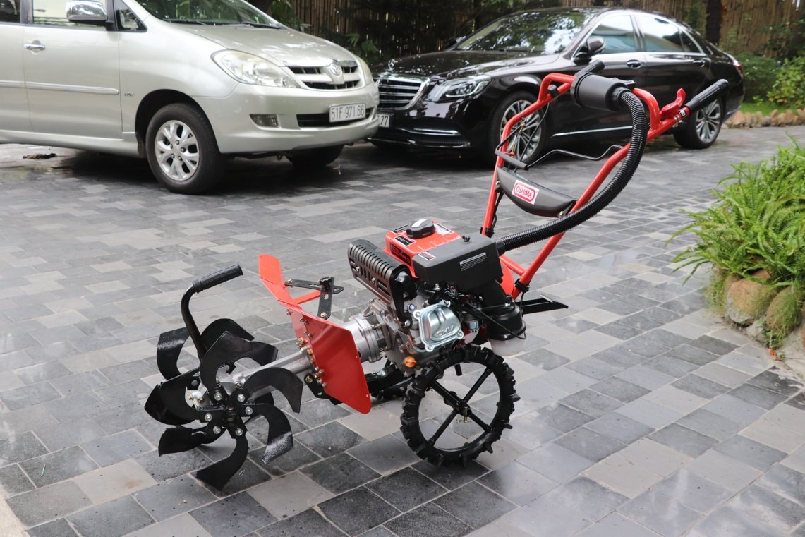 Máy đào bồn Oshima MDB75 7.5HP Đỏ 4 thì