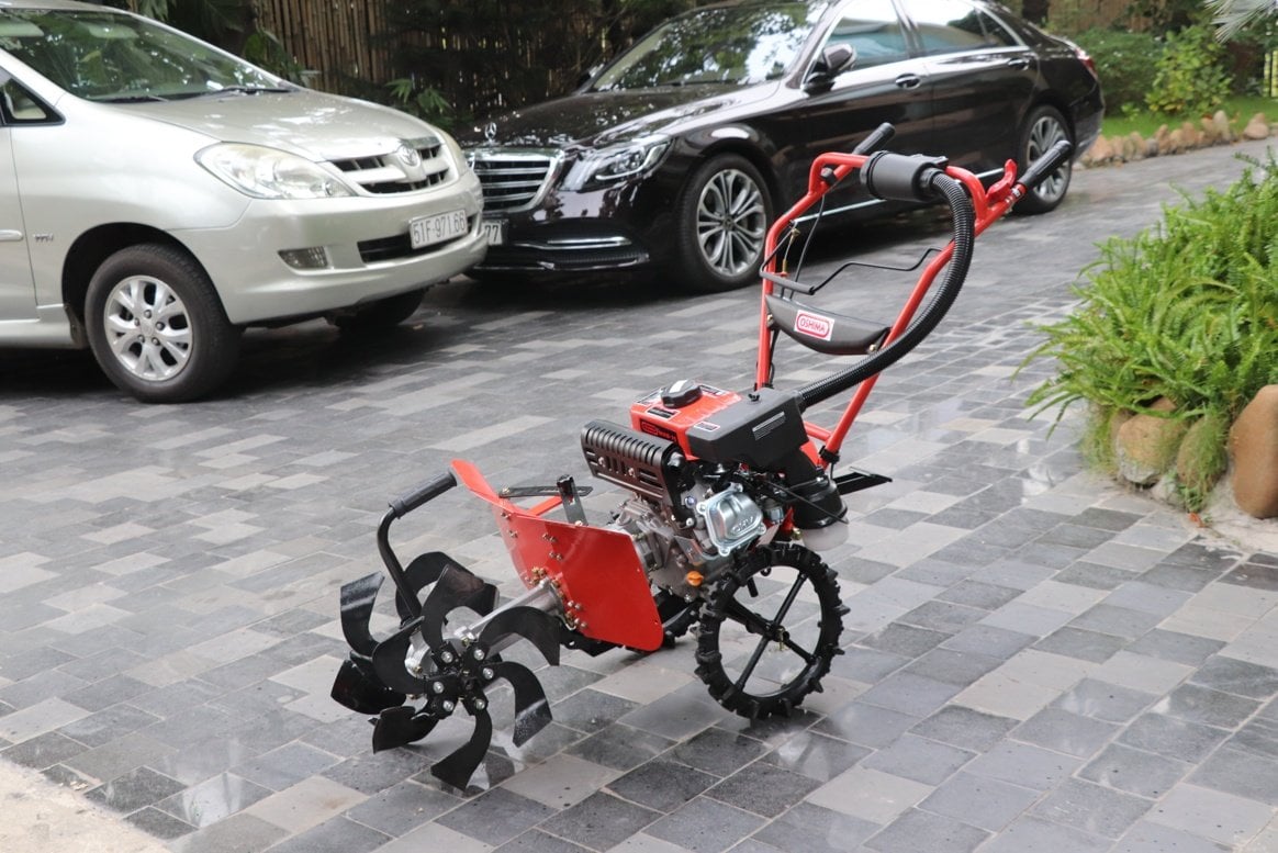 Máy đào bồn Oshima MDB75 7.5HP Đỏ 4 thì