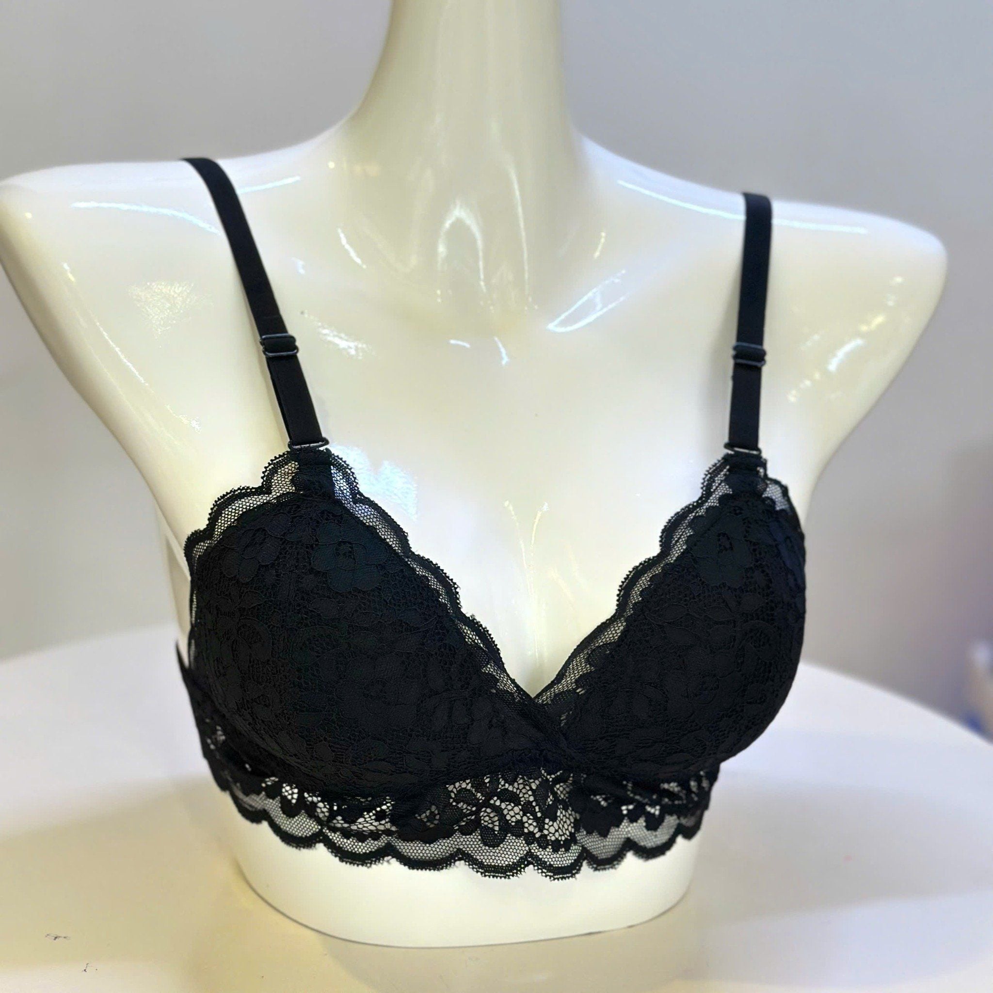  Áo Bralette Relax mỏng không gọng chất liệu ren 