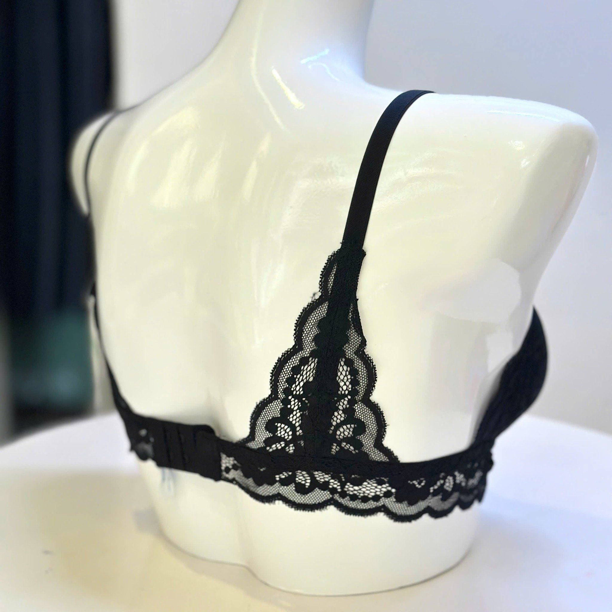  Áo Bralette Relax mỏng không gọng chất liệu ren 