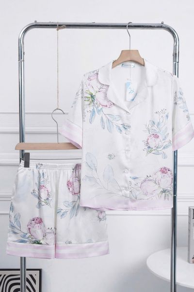  Bộ đùi mặc nhà tay ngắn chất lụa Pháp mát mịn 