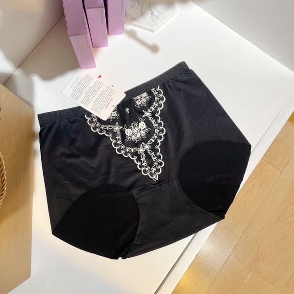  Quần lót lưng cao dáng áo dài 
