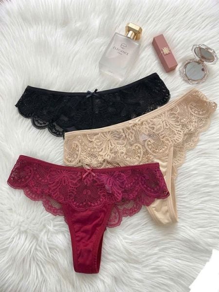  Quần lót ren lọt khe 