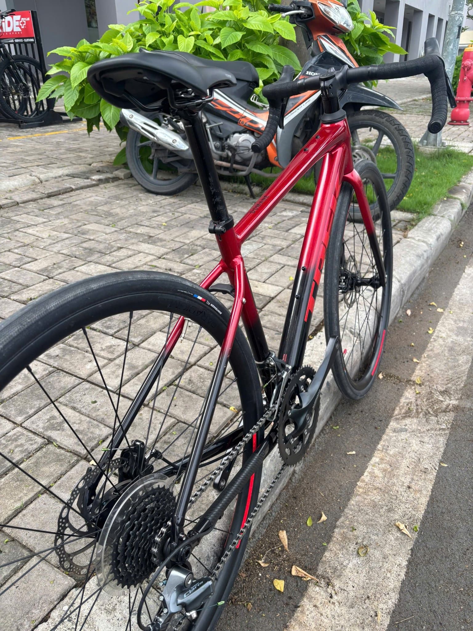 Xe Đạp Cũ Ký Gửi TREK Domane AL 2
