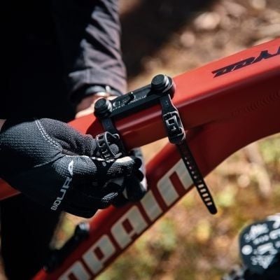 Gọng Bình Nước FIDLOCK TWIST Uni Base