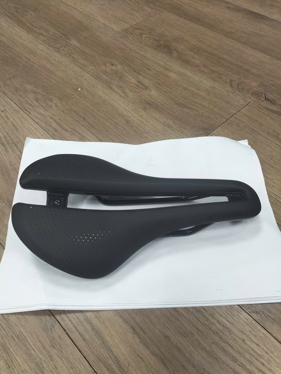 Yên tháo xe Aeolus Comp