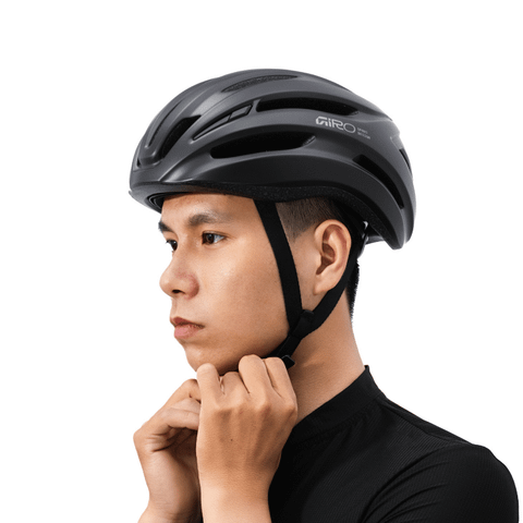 Mũ Bảo Hiểm Xe Đua GIRO Isode II