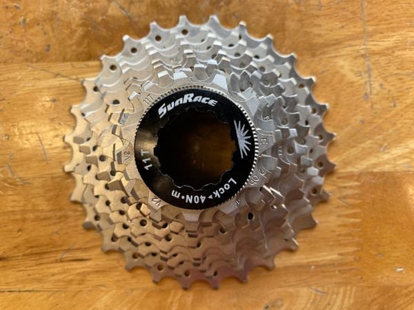 Ổ líp Like New tháo lẻ trainer Kickr Core 2 RUNRACE 11-28T 11 spd