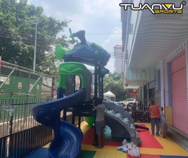 Sân chơi ngoài trời mầm non KP-XAL122, san choi ngoai troi mam non kp xal122