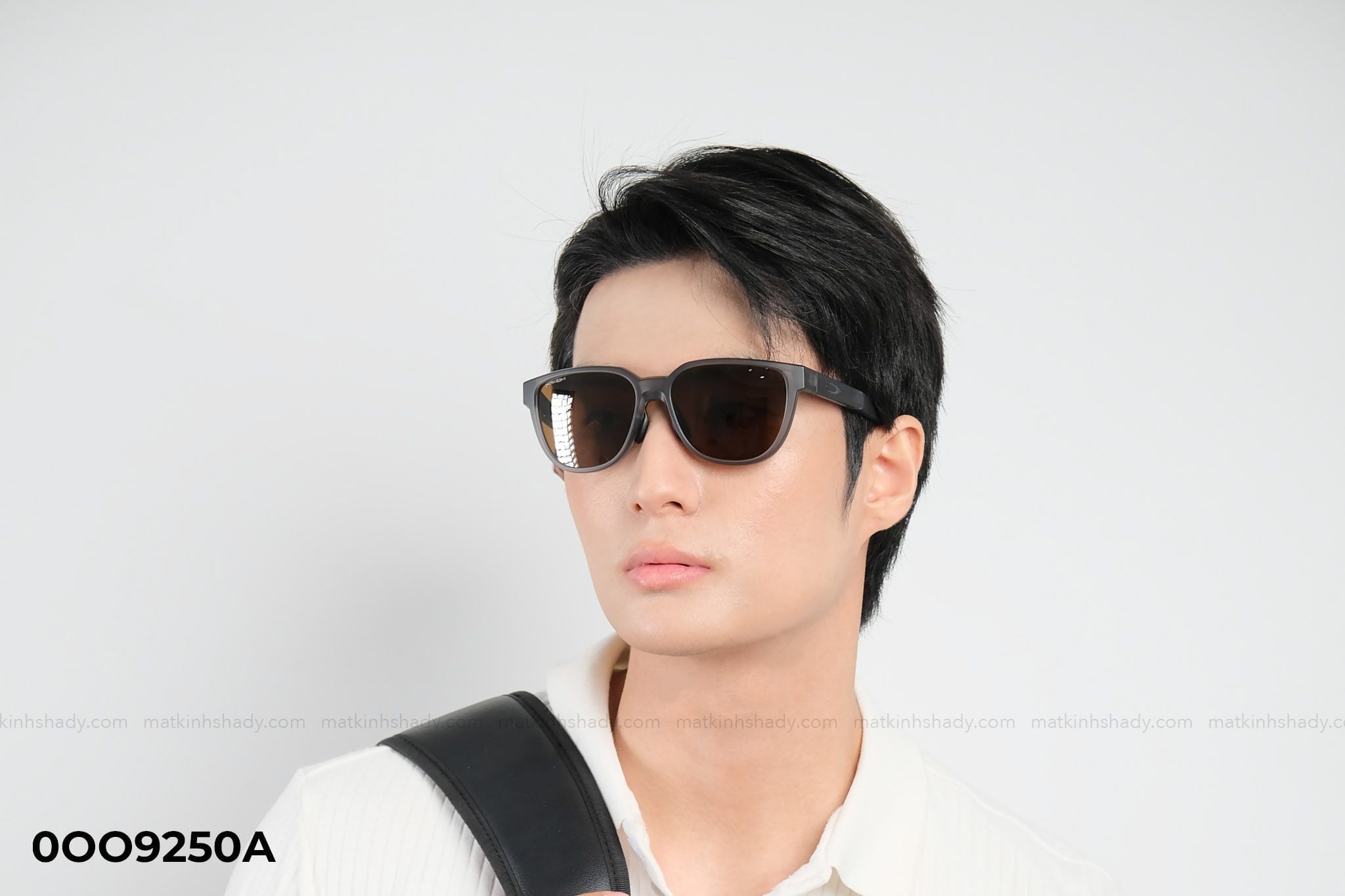  Oakley Eyewear - Sunglasses - 0OO9250A 