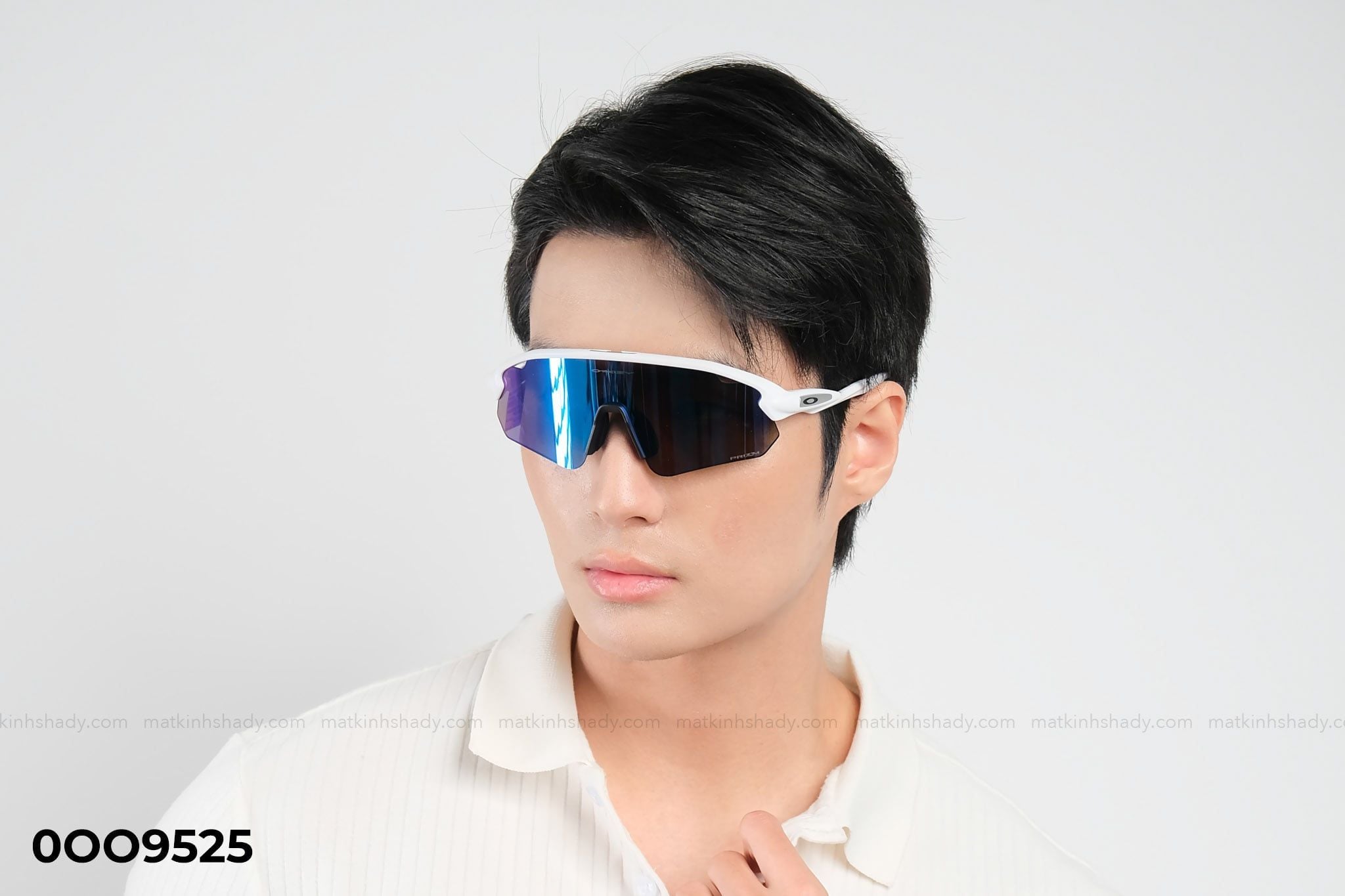  Oakley Eyewear - Sunglasses - 0OO9525 