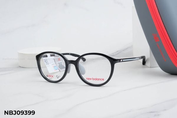 gọng kính em bé New Balance nam nữ NBJ09399