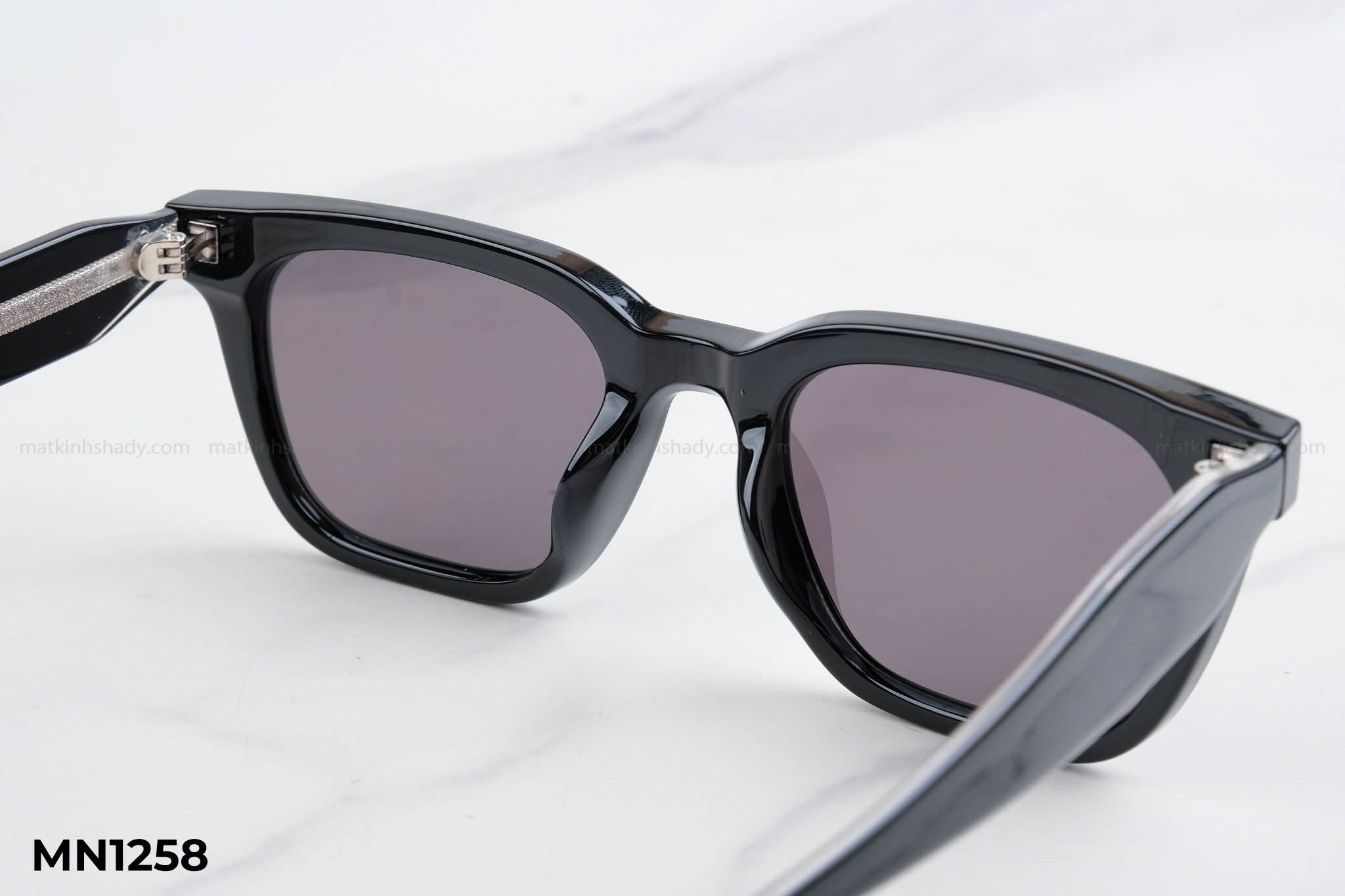  Kính Mát MN1258 