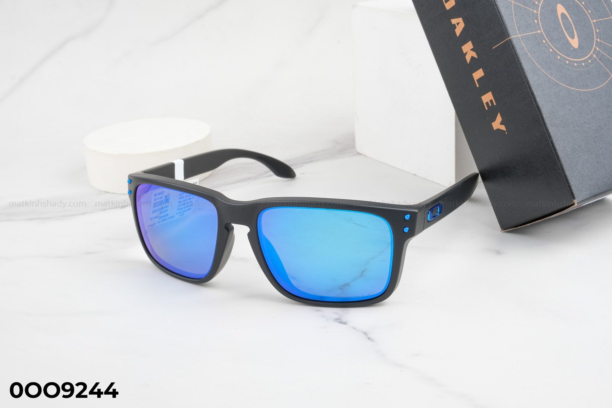  Oakley Eyewear - Sunglasses - 0OO9244 