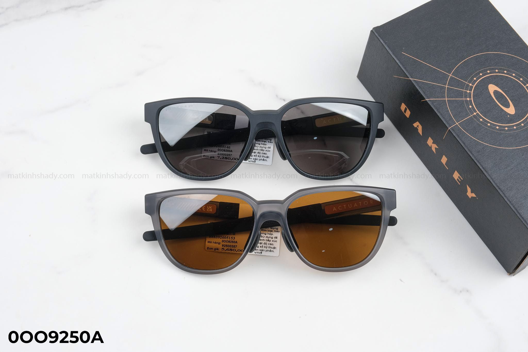  Oakley Eyewear - Sunglasses - 0OO9250A 