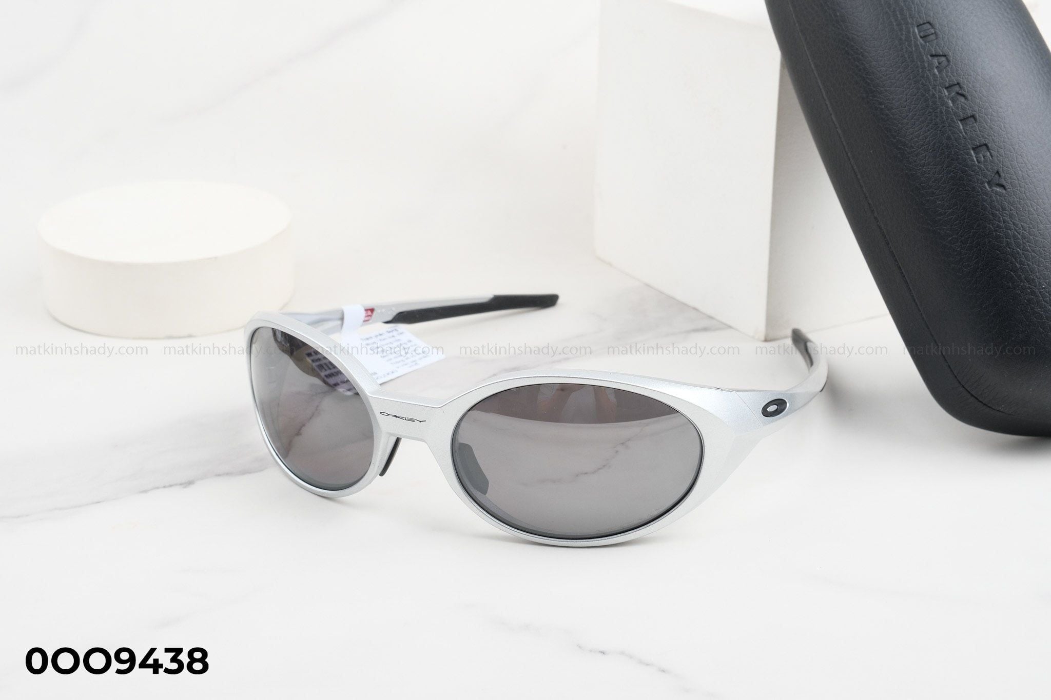  Oakley Eyewear - Sunglasses - 0OO9438 
